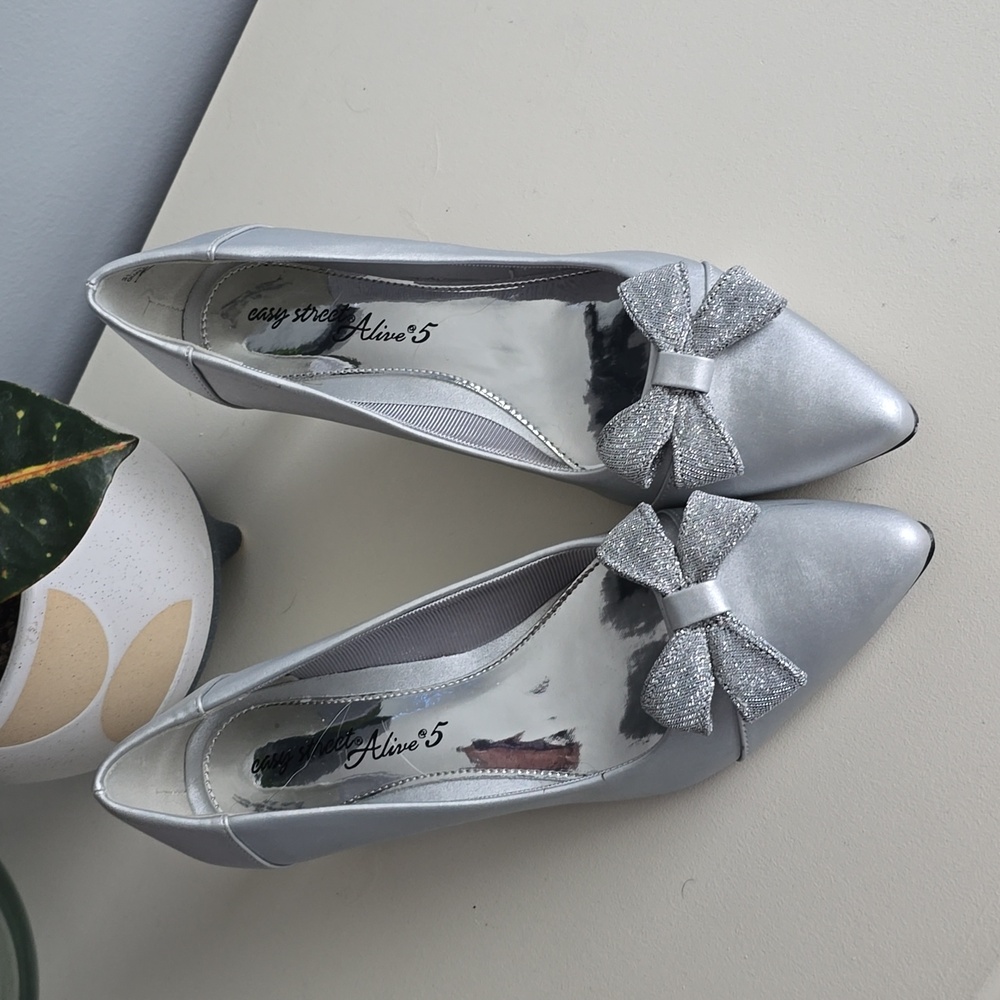 Easy Street dress shoes women's 8